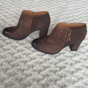 Brand New Sperry Booties Size 10M